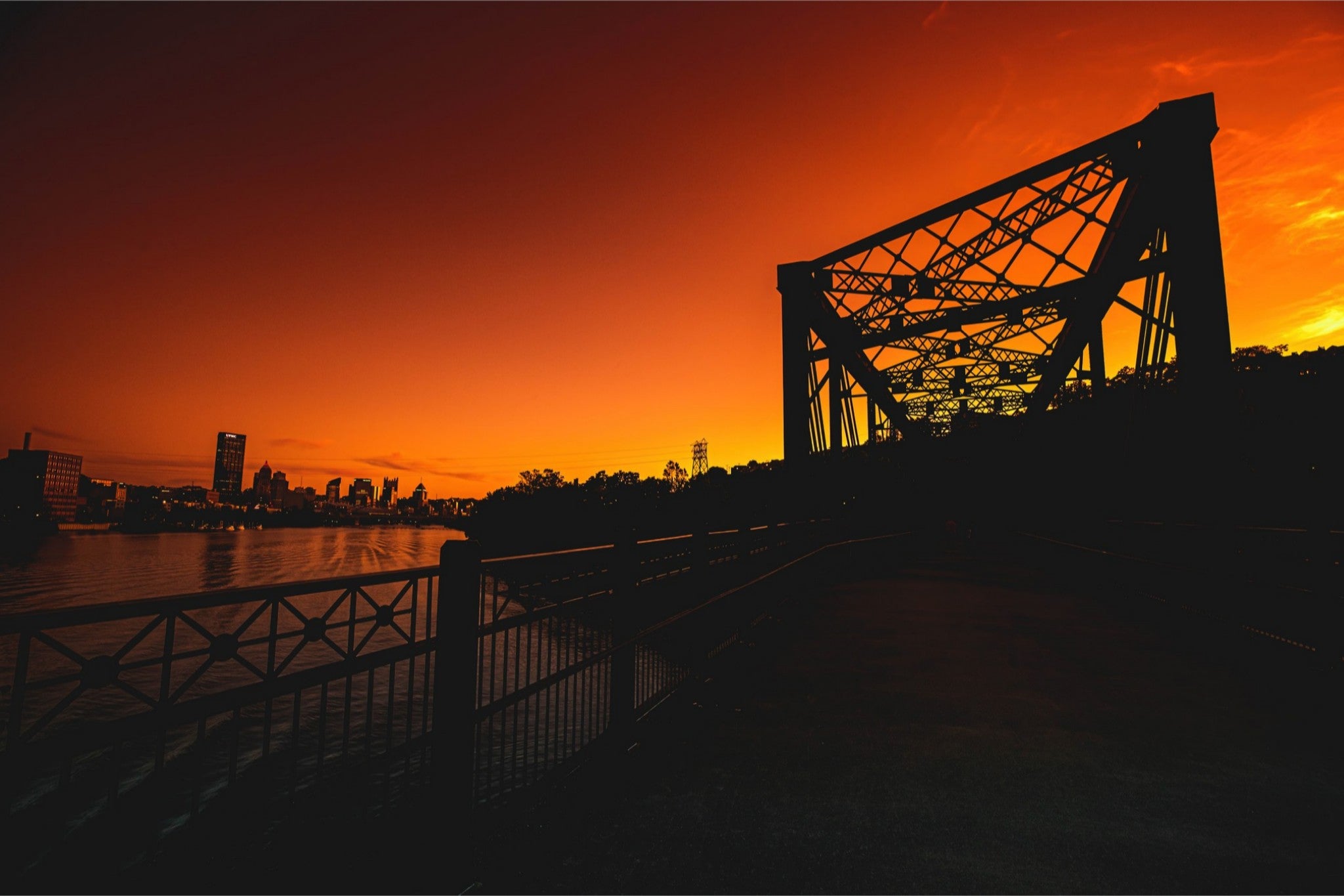 Pittsburgh from Washington's Landing Print